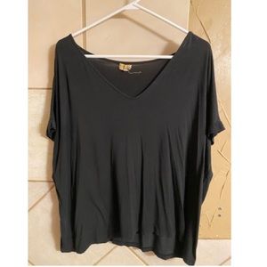 Black v-neck Piko top